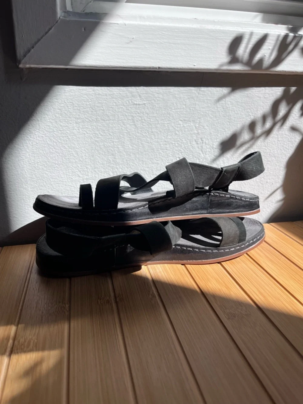 Chaco Wayfarer Loop Sandal Black Leather - Picture 3 of 6